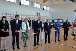 Uroczyste otwarcie hali sportowej przy Powiatowym Zespole Szkół w Przodkowie