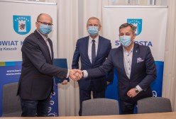Podpisanie umowy z firmą ECOZET z Kalisk Kościerskich