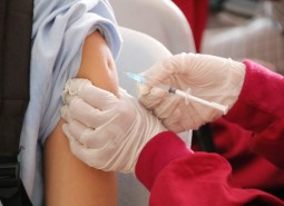 Darmowe szczepienia na grypę dla wszystkich osób pełnoletnich 