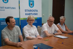 Podpisanie umowy na remont budynku Specjalnego Ośrodka Szkolno-Wychowawczego w Żukowie