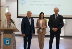 Wyróżnienie Starosty Kartuskiego 1 000 złotych dla wsi Wyczechowo reprezentowanej przez Sołtyskę Natalię Marszewską